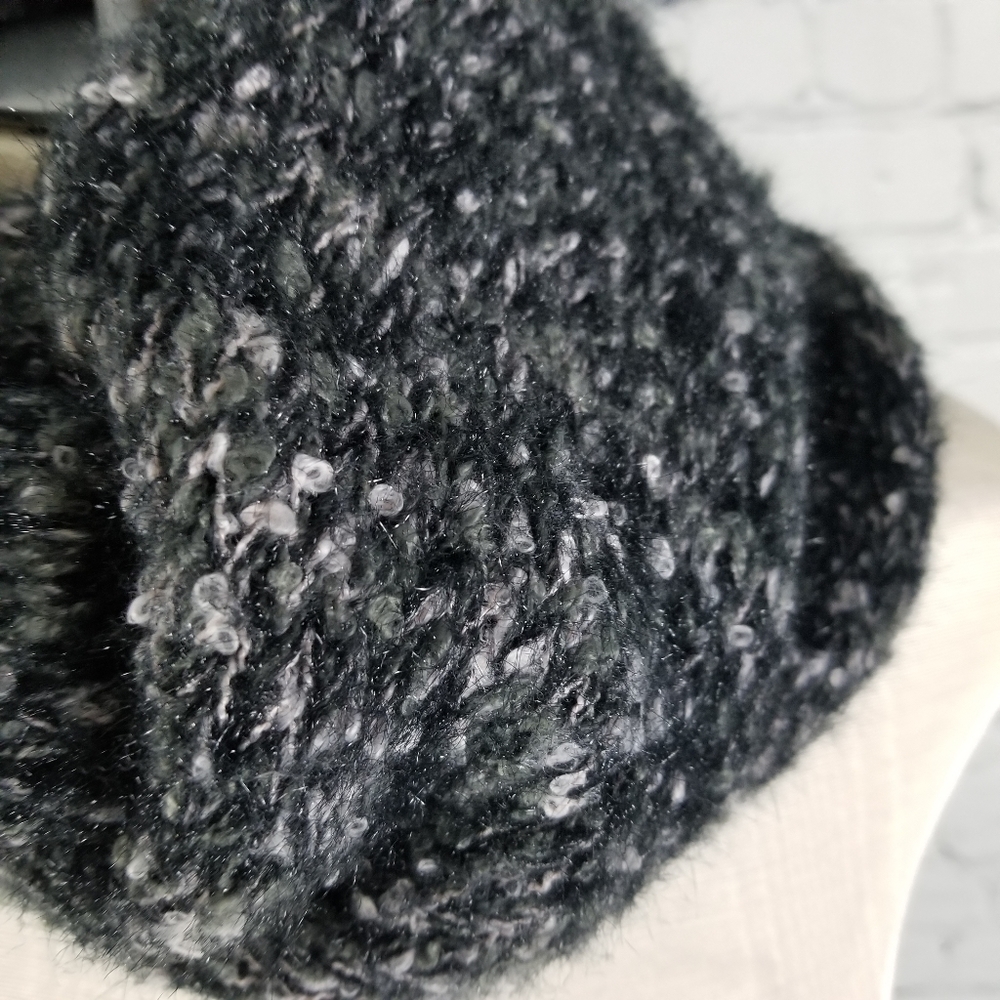 ARDENE | cozy knit infinity scarf - Picture 3 of 5